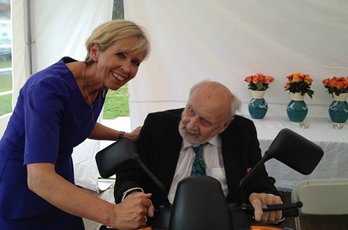 Forsvarsminister Anne-Grete Stømr-Erichsen og Gravdal under Risør Trebåtfestival