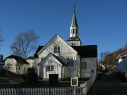 Ris&oslash;r Kirke
