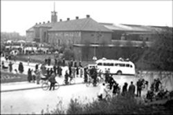 De hvite bussene henter fanger våren 1945 De hvite bussene henter fanger våren 1945