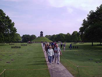 Den tyske kirkegården i Normandie Den tyske kirkegården i Normandie